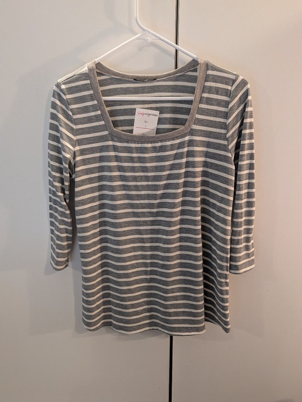 Papermoon Woman's Small Gray/White  Striped Scoop Neck Top NWT